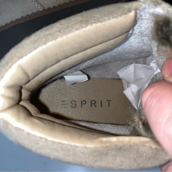 Esprit Women's Cassia Fashion faux fur Boot size 10 beige great condition no box - Picture 6 of 11